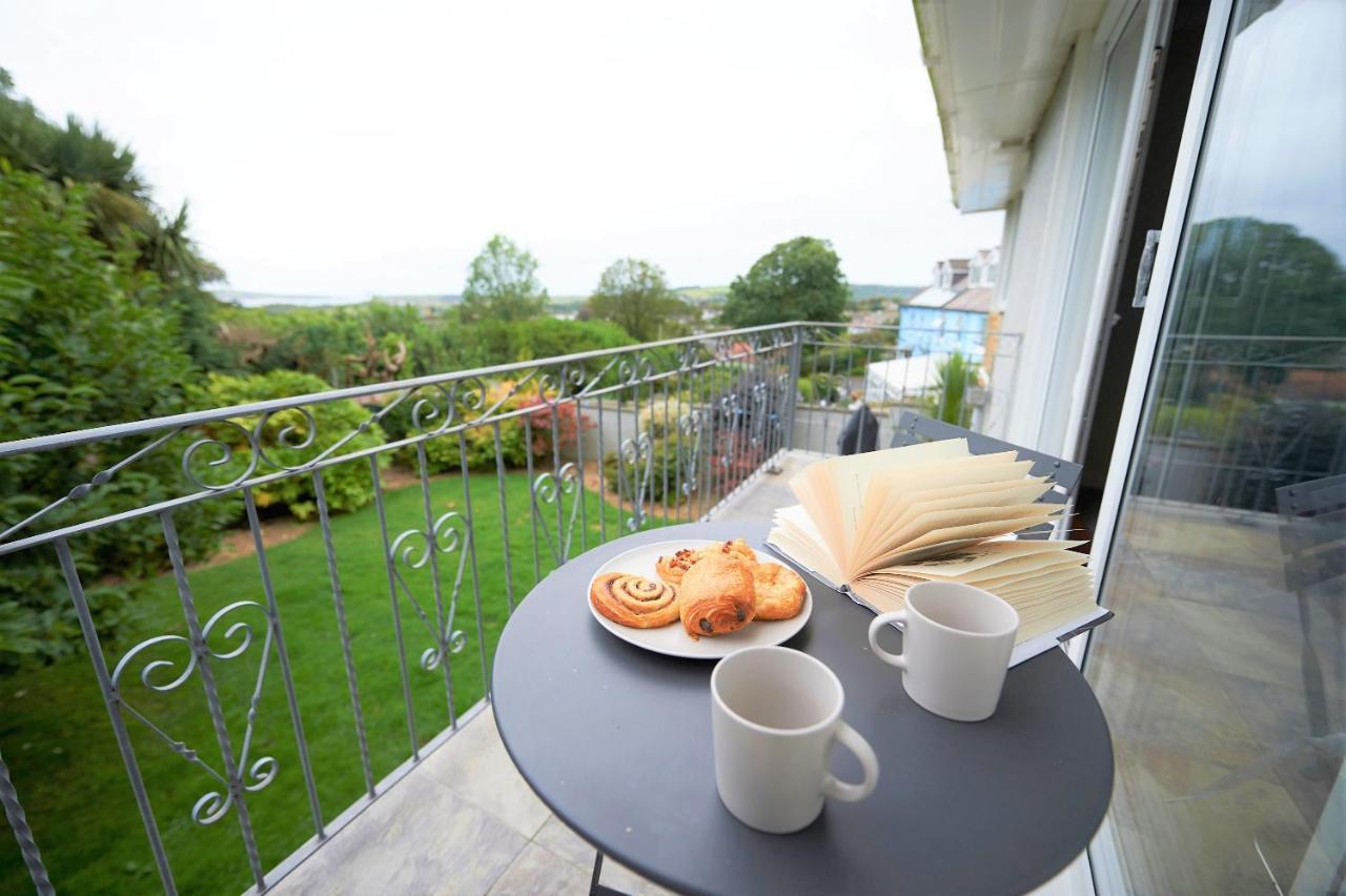 Sea Gem- Beautiful Family Home With Stunning Sea Views & Garden Tenby Exterior foto